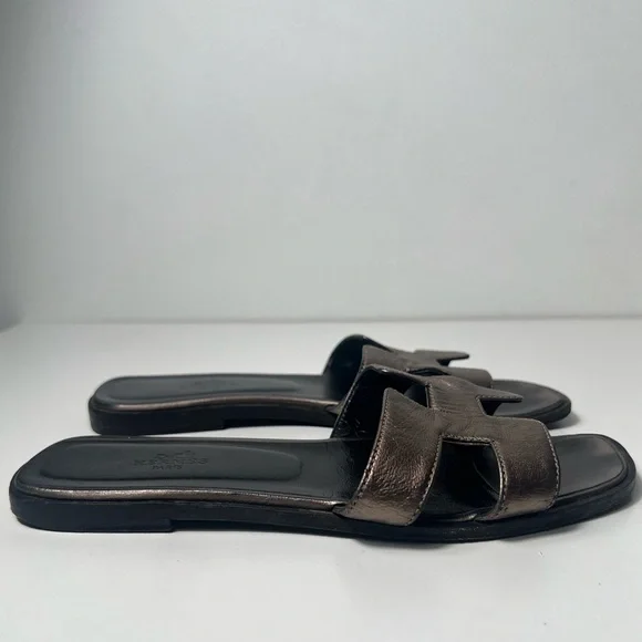 Hermes Oran Dore Vieilli Silver Gray Metallic Leather H Slide Sandals Slippers